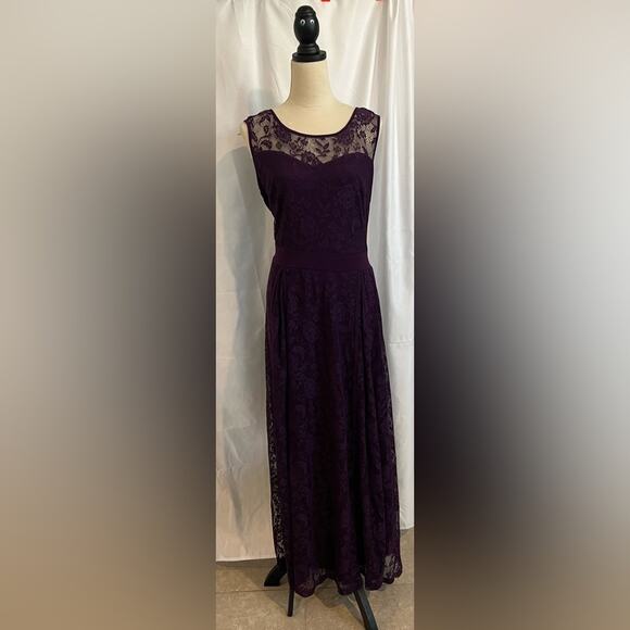 NEW Candalite Woman Plus Plum Purple Floral Lace Dressy Maxi Flare Dress Size 1X - Picture 3 of 10